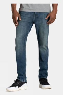 Duer Mens Performance Denim Relaxed Jeans