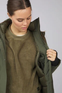 Womens Highland III Winter Jacket -Urban Threads b11aca0082 5555 m