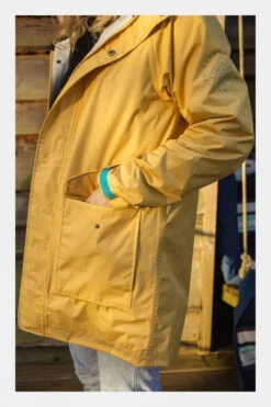 Passenger Womens Recycled Waterproof Jacket -Urban Threads b11acb0208 2020 d