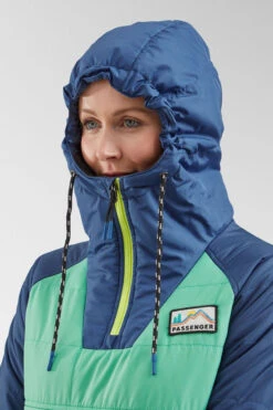 Womens Ocean Insulated Half Zip Jacket -Urban Threads b11acb0253 5050 x