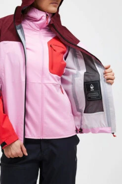 Peak Performance Womens Trail Shell Jacket -Urban Threads b11ae90455 3036 h