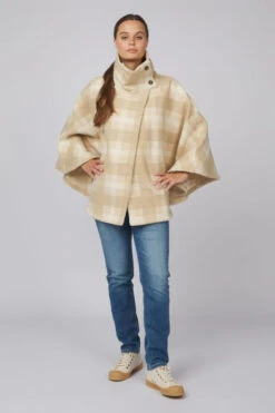 Womens Helena Poncho -Urban Threads b11ag90007 1481 l
