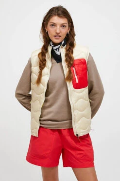 Peak Performance Womens Helium Utility Down Vest -Urban Threads b11ah90146 1111 e