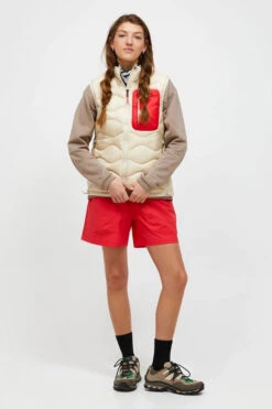 Peak Performance Womens Helium Utility Down Vest -Urban Threads b11ah90146 1111 g