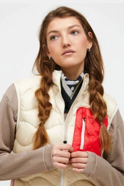 Peak Performance Womens Helium Utility Down Vest -Urban Threads b11ah90146 1111 h