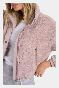 Vuori Womens Cozy Sherpa Jacket -Urban Threads b11beb0259 6363 f