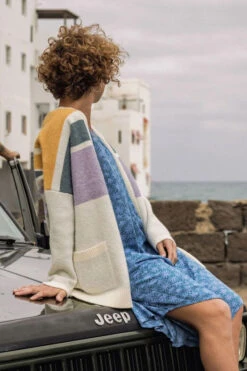 Womens Sunsets Recycled Knitted Cardigan -Urban Threads b11bfa0355 1111 r