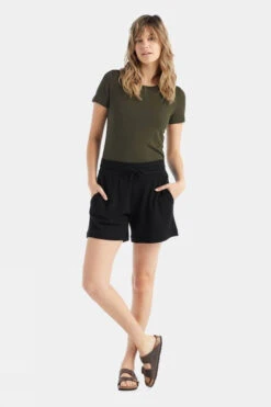 Icebreaker Womens Crush Shorts -Urban Threads b11caa0194 7070 d