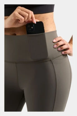 Vuori Womens Studio Pocket Leggings -Urban Threads b11ced0044 5050 r