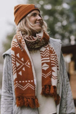 Unisex West Coast Recycled Acrylic Scarf -Urban Threads b11jca0026 2727 j