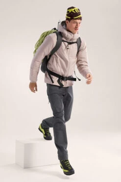 Arc'teryx Mens Atom Heavyweight Jacket -Urban Threads b12acb0273 1212 e