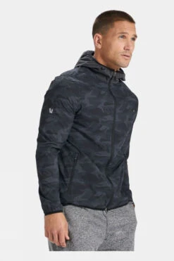 Vuori Mens Outdoor Trainer Shell Jacket -Urban Threads b12ad90082 7007 o