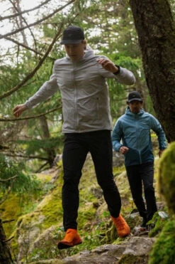 Arc'teryx Mens Incendo Airshell Hooded Running Top 17 Arc'teryx Mens Incendo Airshell Hooded Running Top -Urban Threads b12ad90187 7373 o