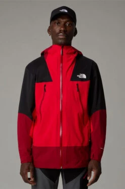 The North Face Mens Signal 2.5L DryVent Jacket -Urban Threads b12ae90450 3031 c