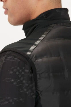 Endurance Mens Midan Hot Fused Hybrid Vest -Urban Threads b12ah90157 7070 h