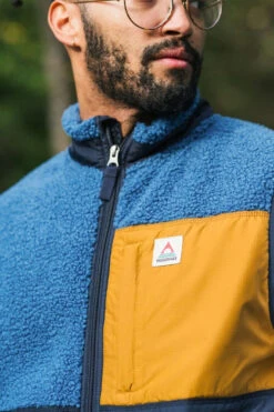 Mens Born Explorer Recycled Polar-Lined Sherpa Vest -Urban Threads b12ah90160 4241 i