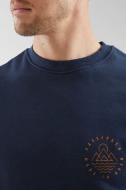 Mens Escapism Sweatshirt -Urban Threads b12bea0100 4444 u