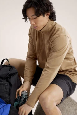 Arc'teryx Mens Kyanite Lightweight Jacket 17 Arc'teryx Mens Kyanite Lightweight Jacket -Urban Threads b12bec0313 6464 h