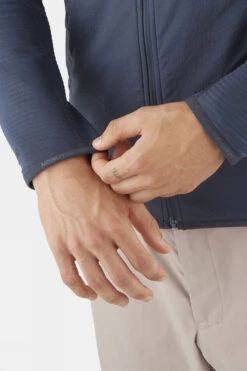 Salomon Mens Essential Lightwarm Hybrid Midlayer Jacket 14 Salomon Mens Essential Lightwarm Hybrid Midlayer Jacket -Urban Threads b12bed0159 4242 e