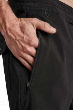 Roark Layover Trail 3.0 18'' Shorts 12 Roark Layover Trail 3.0 18'' Shorts -Urban Threads b12caa0388 7070 e