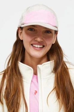 Peak Performance Unisex Lightweight Cap 9 Peak Performance Unisex Lightweight Cap -Urban Threads b13jfb0526 1616 e