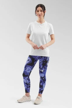 The North Face Womens Mountain Athletics Flex 25" Printed Leggings -Urban Threads c11ced0334 9770 r