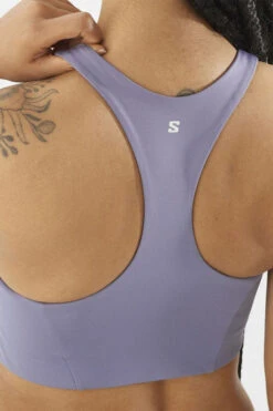 Salomon Womens Shakeout Core Sports Bra 11 Salomon Womens Shakeout Core Sports Bra -Urban Threads c11gb90221 1042 e