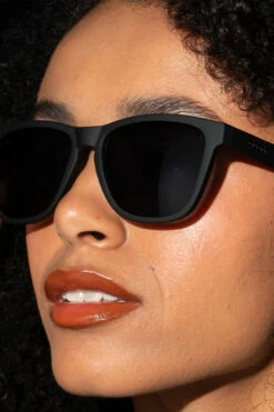 Goodr A Unicorn's Calamity Sunglasses -Urban Threads c45a390047 7070 d